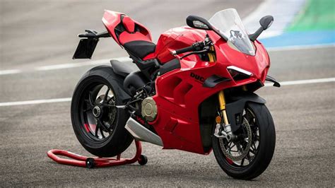 Ducati Refines 2023 Ducati Panigale V4 Range With Minor Updates