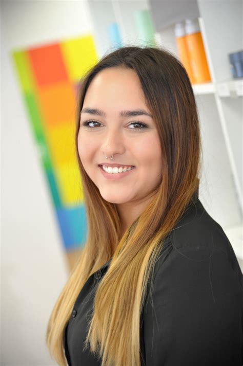Kamm-In-Hairstyle – Dein Friseursalon in Ansbach