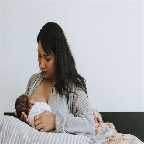 Hot Mama Breastfeeding