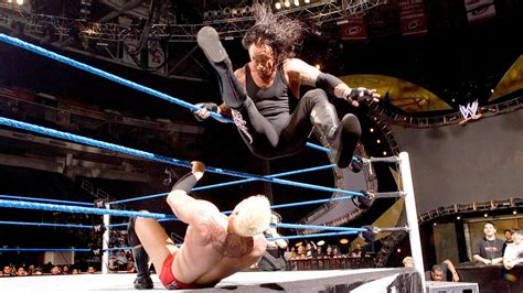 Every One Of The Undertakers Signature Moves Ranked