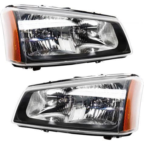 CarLights360 For 2005 2006 Chevy Silverado 2500 Headlight Assembly