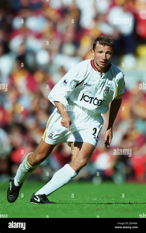 Bradford City Dan Petrescu Hi Res Stock Photography And Images Alamy