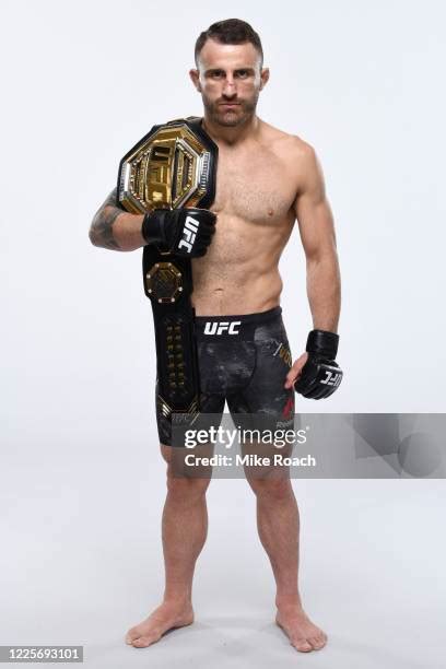 Portrait Of Ufc Featherweight Photos And Premium High Res Pictures