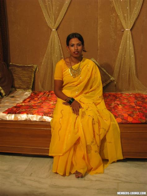 India Sex Indian Babe Sucking On Huge Dick XXX Dessert Picture 4