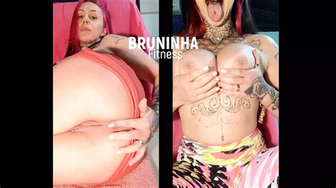 Brazilian Girl Fingering Her Ass And Teasing With Oil Split Screen XHamster