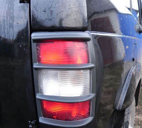 Накладка заднего фонаря УАЗ Патриот, ПИКАП черные купить по низкой цене ...