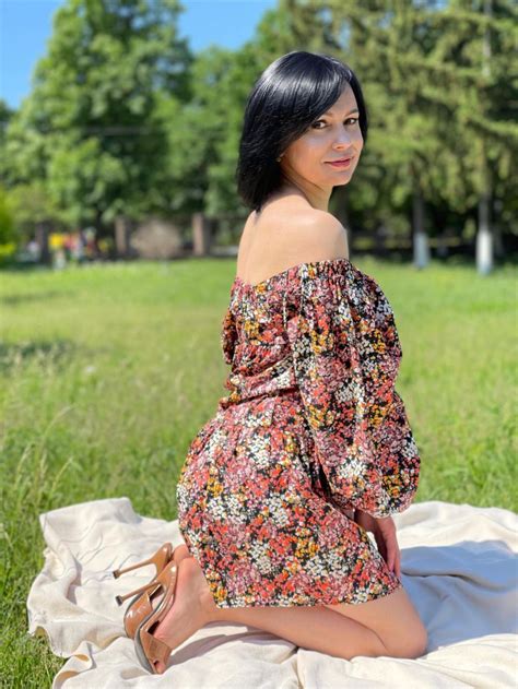 ID 103728 Irina From Zaporozhye Ukraine 42 Years Old Brunette Brown Eyes