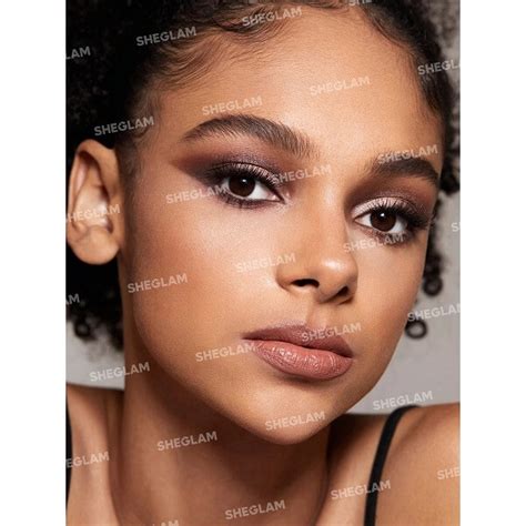 Jazy Jigsaw Hued In Nude