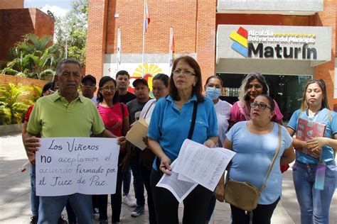 Vecinos de la urbanización La Viña piden respeto a la propiedad privada