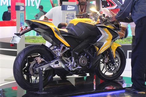 Bajaj Shows The Awesome Pulsar Cs400 And Ss400 Bikes Autoevolution