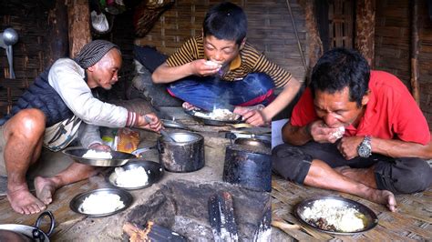 Buff Cooker Curry In Buffalo Herders Lunch Himalayan Lunch Youtube