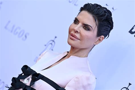 Lisa Rinna Goes Nude For New Year Selfie Out With The Old