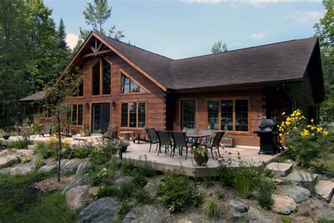 Charming Log Home With Rustic Interior - Log Homes Lifestyle