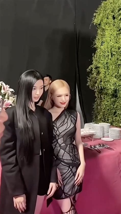 Bâu Xoài Non đọ sắc Thí sinh hot nhất The Face có làm lu mờ búp bê sống