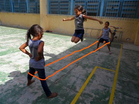 PROFESSOR SEM FRONTEIRAS Juegos Tradicionales Al Aire Libre