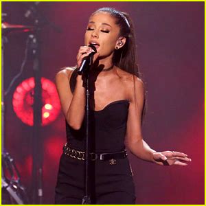 Ariana Grande Performs on ‘Fallon’ Super Bowl Episode (Video) | 2015 ...