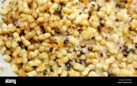 Bee Larvae Stock Photos & Bee Larvae Stock Images - Alamy