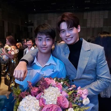 Tak Kalah Hits Ini Potret Kebersamaan Win Metawin Dan Sang Adik Hot Liputan