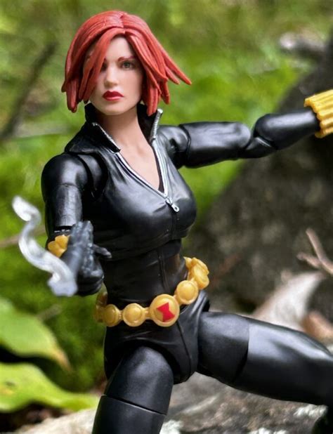 Marvel Legends Target Exclusive Black Widow Avengers 60th Figure REVIEW ...