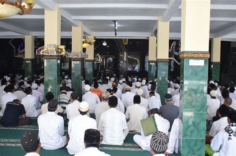 Penghulu Viral Meriahkan Maulidan Di Lapas Kelas I Malang