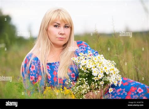 Cute Chubby Blonde Woman Hi Res Stock Photography And Images Alamy