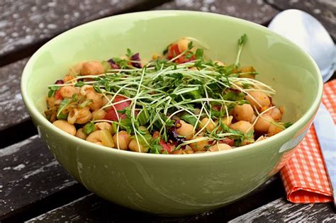 10 recetas de ensalada de garbanzos fáciles y deliciosas Comedera