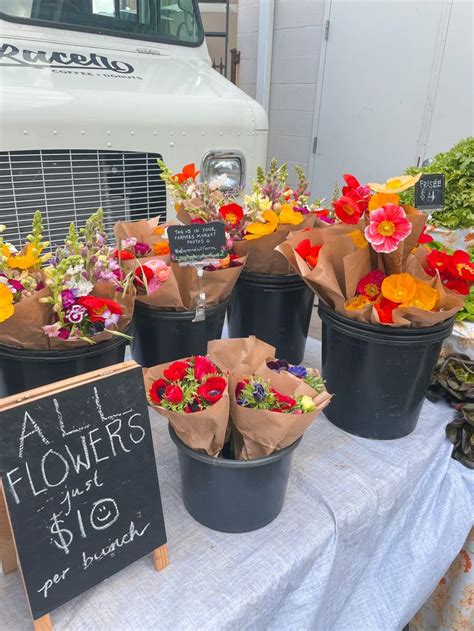 Spring Flowers In 2024 Farmers Market Flowers Fresh Flower Market