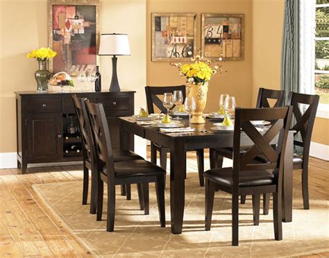 78 Crown Point Casual Dining Table And Chairs