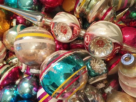 Collecting Vintage Christmas Ornaments