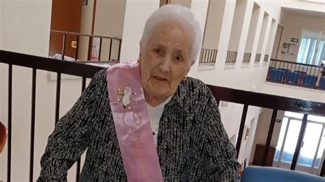 La beleguina Natividad Pro cumple 103 años llenos de generosidad La