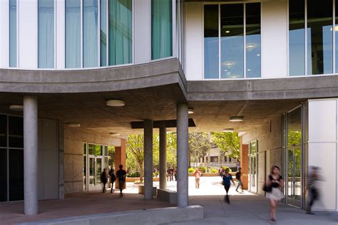 Humanities Gateway At Uc Irvine Fentress Architects