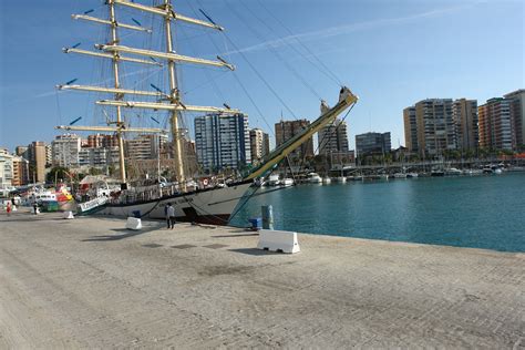 malaga port zwiedzanie Wypożyczalnia samochodów Malaga Lotnisko bez