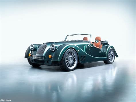 Morgan Plus Six 2020 - Extérieur classique mais intérieur moderne