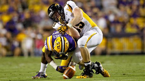 Kwon Alexander injury: LSU linebacker could be done for the year ...