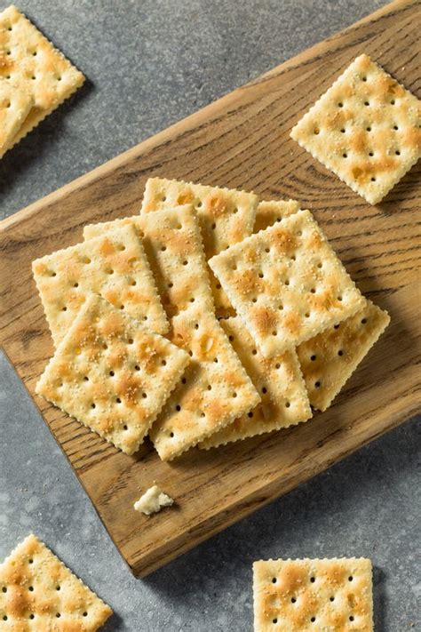 Galletas Sanas De Soda Saltinas Caseras Imagen De Archivo Imagen De