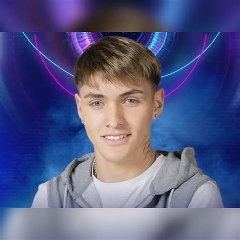 Exchico reality ilumina con Caravana Navideña en constitución - Diario