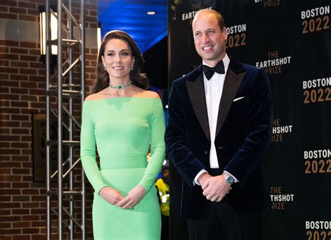 Body Language Expert Says Prince William And Kate Middleton Show Signs