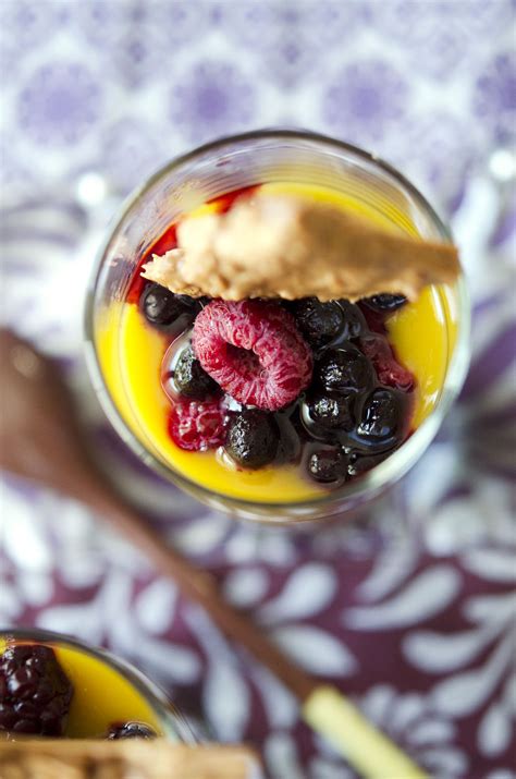 les petits plats de trinidad Crème au chocolat fruits rouges coulis