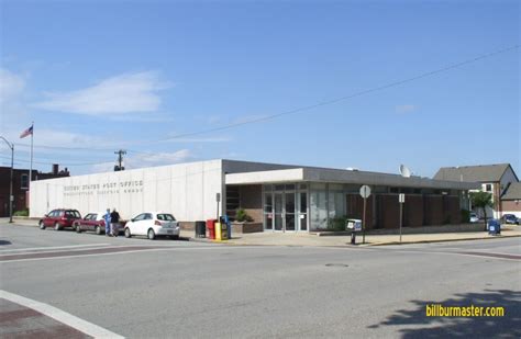 Looking east at the Collinsville Post Office. (July, 2008)