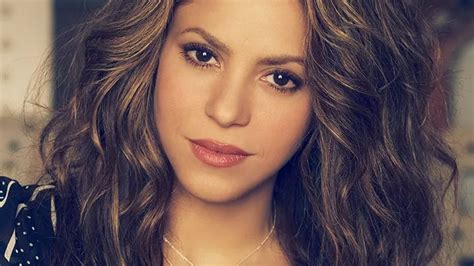 La Bikini Color Morado De Shakira Perfecta Para Lucir A Toda Edad Mdz Online