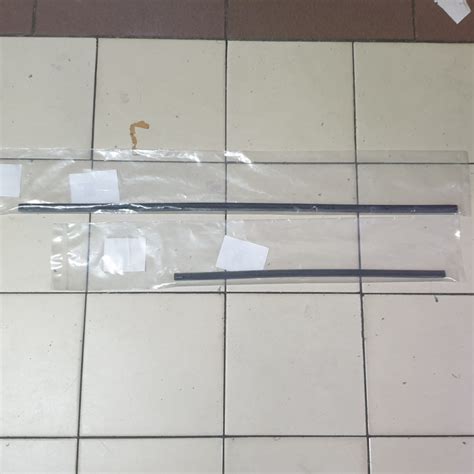 Jual Karet Wiper Kaca Depan SET Kiri Kanan Original Asli Mitsubishi