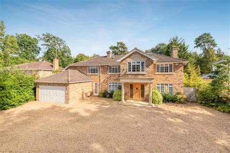 Ravensdale Road Ascot Sl5 5 Bedroom Detached House For Sale