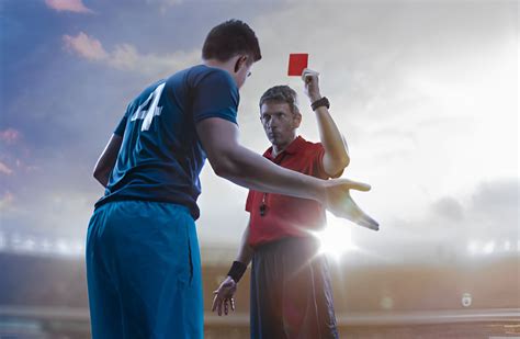 Críticas A Las Decisiones De Los árbitros De Fútbol