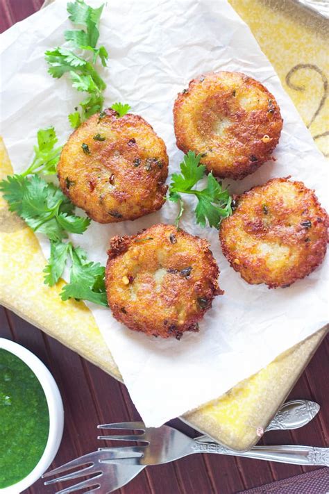 Crispy Aloo Tikkis Potato Tikkis With Green Chutney