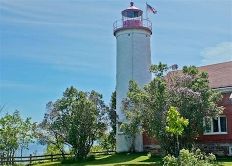 Portage River Lighthouse Jacobsville Michigan Lighthouse Beautiful