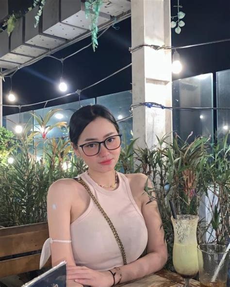 Potret Seksi Terbaru Tokyolagi Makin Hot Pakai Lingerie Hingga Piyama