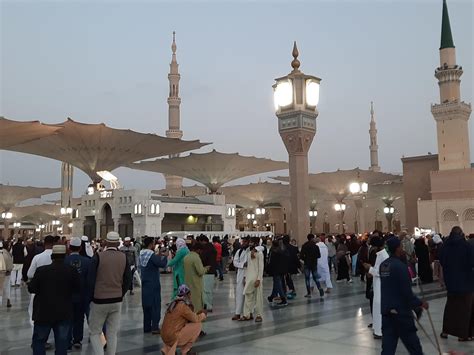 Medina Ar Bia Saudita Dezembro De Bela Vista Noturna Em Masjid