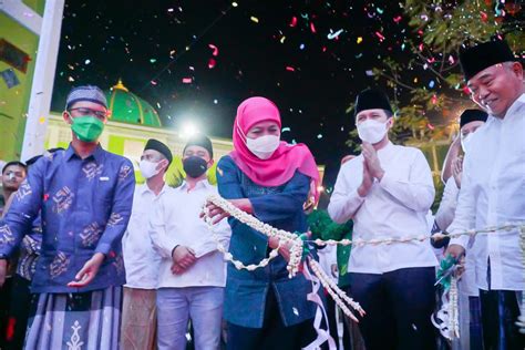 Gubernur Jatim Luncurkan Aplikasi Grab Opop Mart Pioneer Market Place