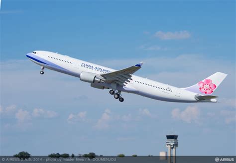 華航機隊再添實力 A330 300新機28日抵台