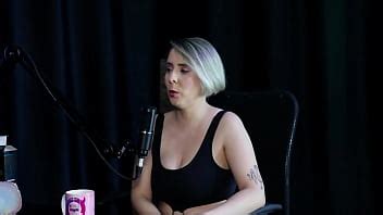 Loira chupa as bolas depois de falar que começou no swing as melhores posições para sexo anal e